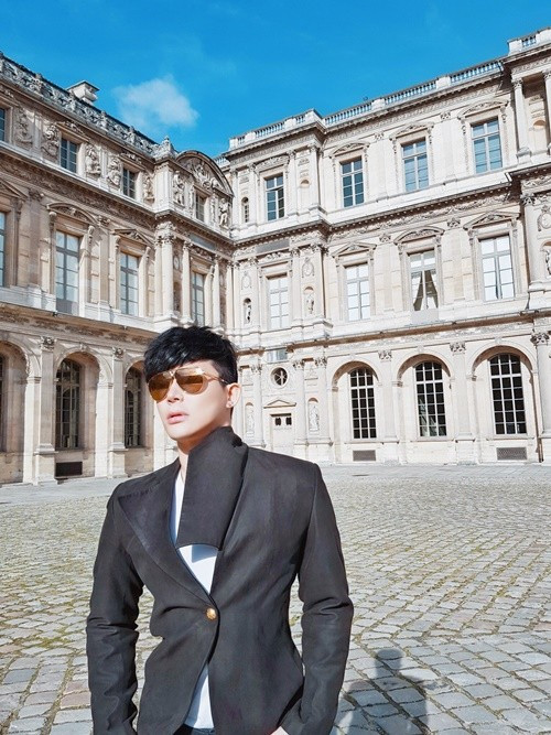 Ca sĩ Nathan Lee vừa mua bản quyền loạt hit của Noo Phước Thịnh. Trước đó, anh mua các ca khúc gắn liền với tên tuổi của Cao Thái Sơn và Thủy Tiên. Ảnh: Người Đưa Tin.