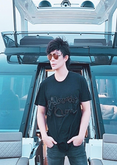 Nathan Lee thường xuyên đi nghỉ dưỡng sang chảnh. Ảnh: Instagram Nathan Lee.