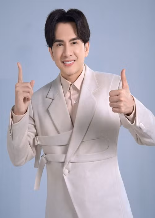 Ca sĩ Đan Trường đóng tài khoản đã dùng để kêu gọi từ thiện và chuyển tiền đến Ban vận động cứu trợ tỉnh Đắk Lắk hơn 170 triệu đồng, Ủy ban MTTQ Việt Nam tỉnh Khánh Hòa 100 triệu đồng. Đan Trường cũng sao kê quyên góp từ ngày 23/11 đến ngày 24/11. Ảnh: FB Đan Trường.