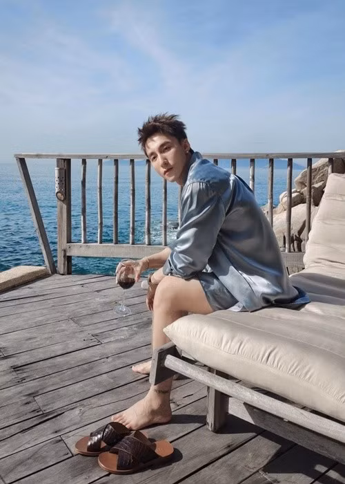 Sơn Tùng M-TP thường xuyên nghỉ dưỡng ở các resort đắt đỏ. Ảnh: FB Sơn Tùng M-TP.