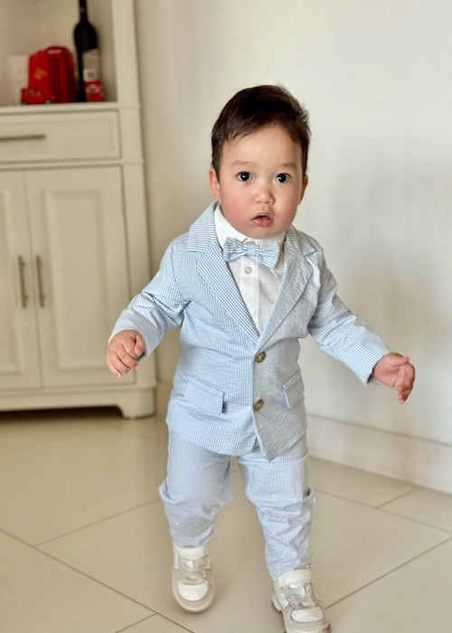 Bé Luca mang hai dòng máu Việt - Anh. Cậu nhóc là trái ngọt thứ hai của vợ chồng Hà Anh - Olly Dowden.