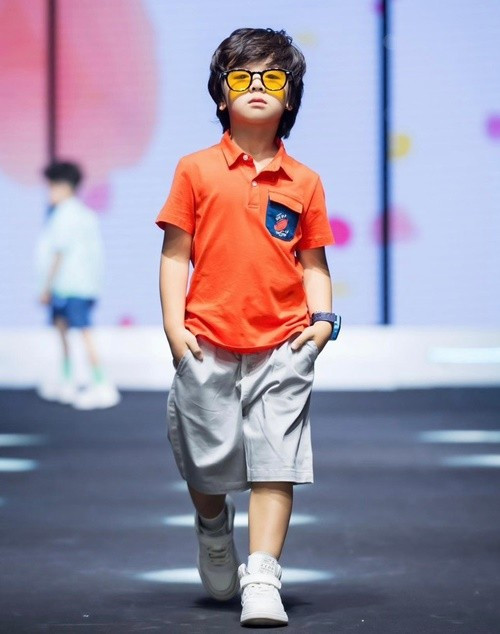 Hiện tại, gia đình Bảo Nam chưa có định hướng cho con đi theo nghệ thuật. Tuy nhiên, bố mẹ cậu nhóc cho biết sẽ tạo điều kiện, ủng hộ con hết mình nếu Bảo Nam có ý định theo đuổi con đường này khi lớn hơn. Ảnh: Vietnamnet.