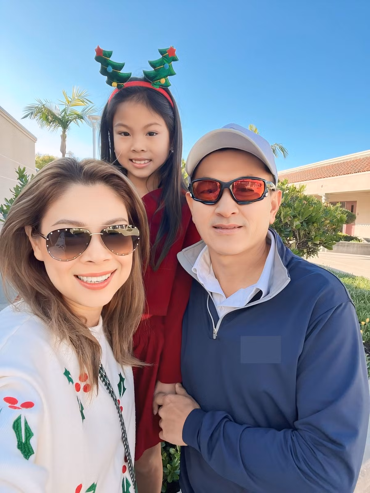 Ca sĩ Thanh Thảo định cư ở Mỹ, thường xuyên về Việt Nam ca hát. Hiện tại, cô có tổ ấm hạnh phúc bên chồng doanh nhân và con gái. Ảnh: FB Thanh Thảo.