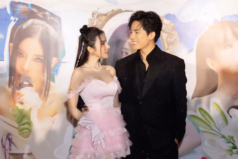 Anh Tú và LyLy được fan 'đẩy thuyền'. Ảnh: Vietnamnet.