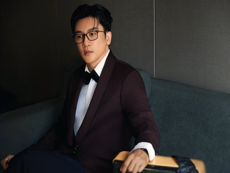 Nam diễn viên phim Hoàn Châu cách cách khiến nhiều người phải trầm trồ bởi vẻ ngoài không tuổi. Ảnh: Weibo Tô Hữu Bằng.