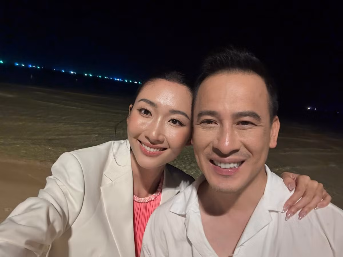 Phía bạn trai Thanh Khoa nhắn nhủ người đẹp: “Anh cảm ơn em đã nhận lời cầu hôn của anh! Đây là một khoảnh khắc đặc biệt, và anh rất trân trọng tình yêu và sự ủng hộ của em. Chúng ta sẽ có nhiều kỷ niệm đẹp trong tương lai”. Ảnh: FB Thanh Khoa.