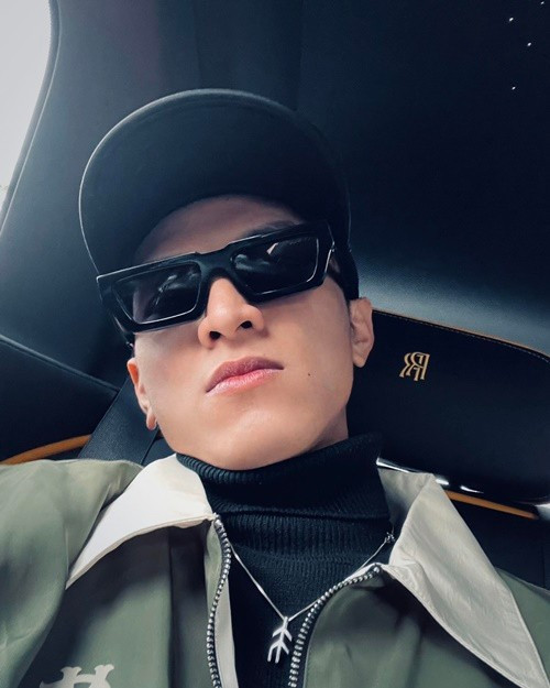 Hiện tại, Bình Gold chưa lên tiếng về ồn ào sử dụng chất cấm. Ảnh: FB Bình Gold.