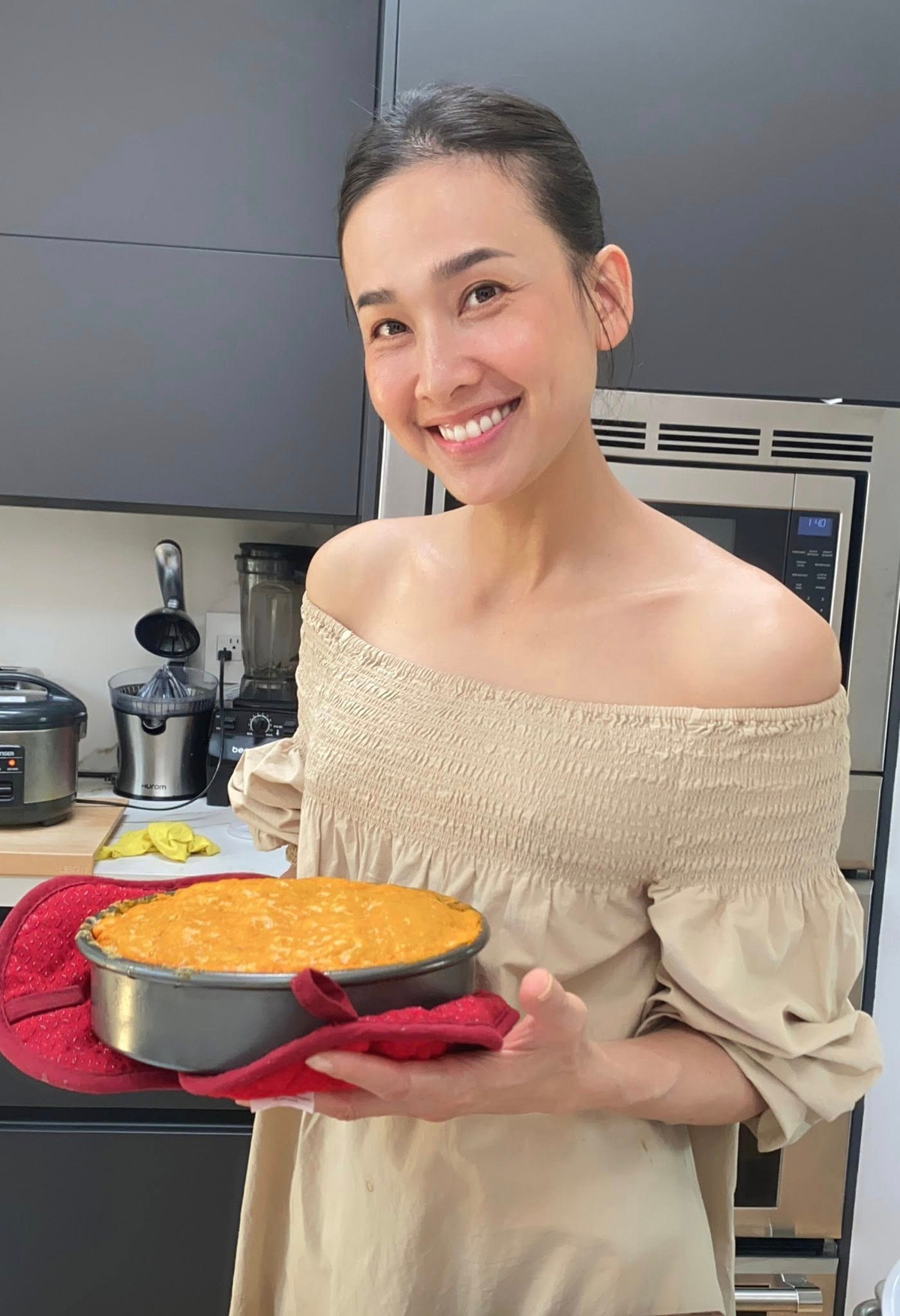 Trước khi lập gia đình, Dương Mỹ Linh vốn yêu thích công việc nội trợ và đam mê nấu ăn.