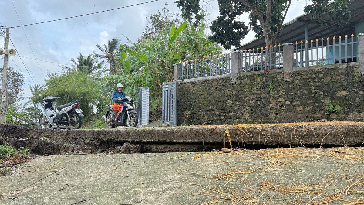 Hiện tượng sụt lún, nhà cửa nứt toác ở thôn Vĩnh Xuân.