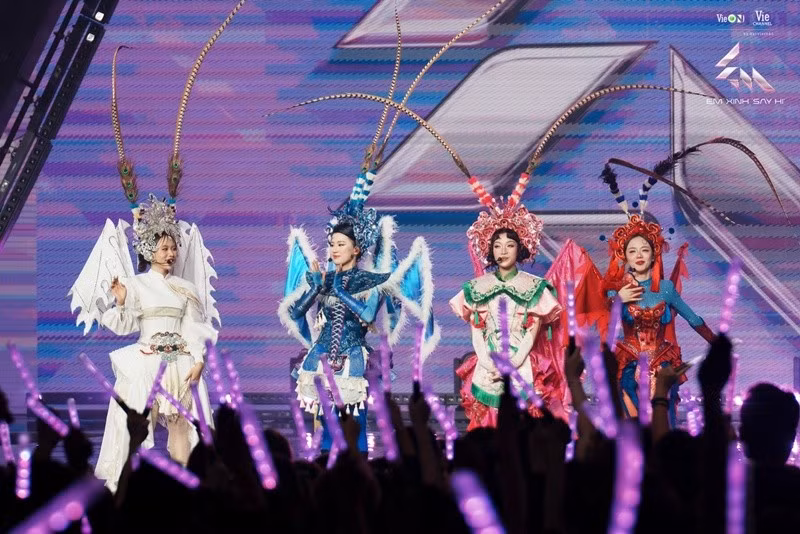 Pháo và Phương Mỹ Chi cùng tham gia chương trình Em xinh say hi 2025. Ảnh: FB Pháo.