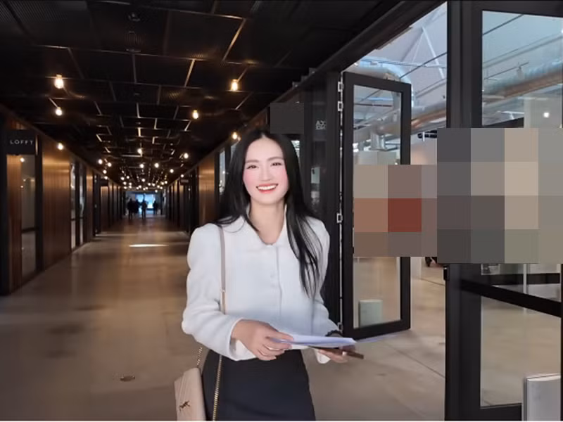 Ý Nhi tự tay gửi CV trong lần trở lại Australia để tiếp tục du học. Ảnh: Youtube Ý Nhi.