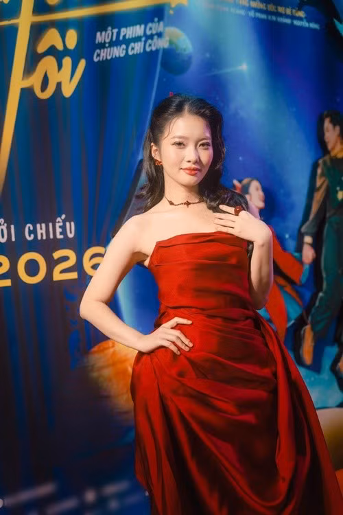 Nhiều khán giả dành lời khen cho diễn xuất của Kim Khánh. Chia sẻ trên Znews, cô cho biết bản thân bất ngờ khi dự án được khán giả đón nhận. Ảnh: FB Kim Khánh.