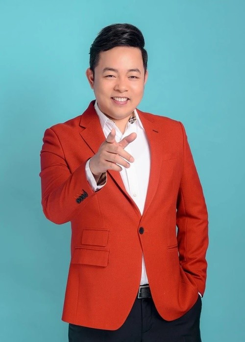 Quang Lê tâm sự, chính vì nếm trải những vất vả cực nhọc nhất nên giờ, anh rất quý những đồng tiền mình làm ra. Ảnh: Người Lao Động.