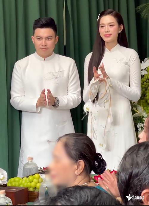 Một người bạn của Đỗ Thị Hà chia sẻ trên Tiền Phong rằng tình cảm của vợ chồng nàng hậu đủ độ chín, từ lúc tìm hiểu đến khi cưới là hơn 2 năm. Ảnh: Vietnamnet.