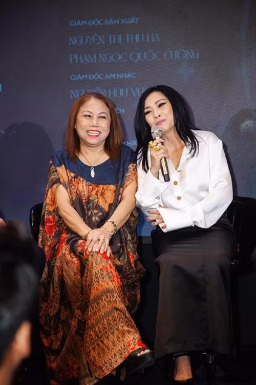 Siu Black thân thiết trở lại với Phương Thanh vào năm 2022 sau gần 10 năm ít liên lạc, trò chuyện. Ảnh: FB Siu Black.