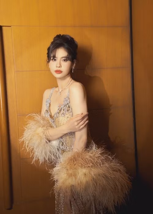 Nữ ca sĩ chia sẻ trên Đẹp, phần lớn cô chỉ dùng ngũ cốc và ăn các loại hạt cho những bữa ăn của mình. Ảnh: FB Trương Quỳnh Anh.