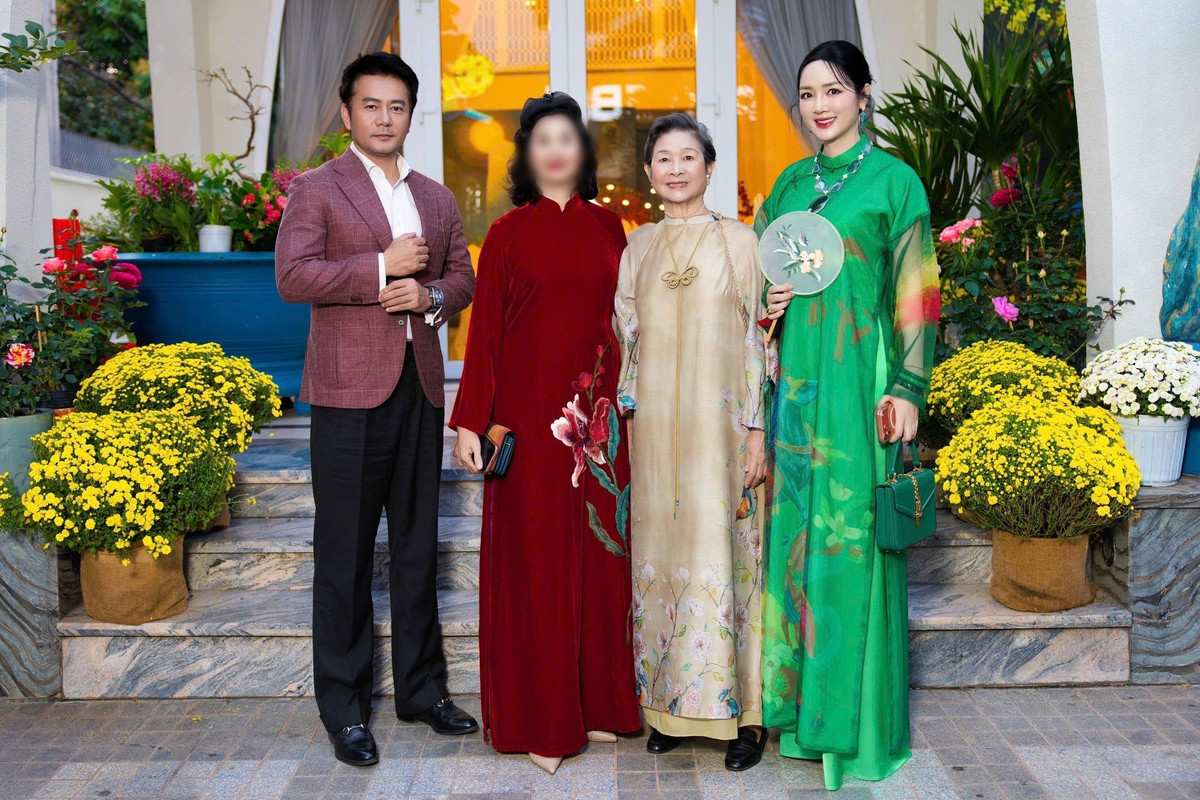 Người mẫu Hà Kino, diễn viên Trương Minh Cường, nhà thiết kế Linh San, ca sĩ Mỹ Lệ là những khách mời góp mặt trong buổi tiệc. Ảnh: FB Giáng My.