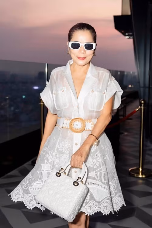 Mỹ Lệ thường xuyên sử dụng đồ hiệu. Ảnh: FB Mỹ Lệ.