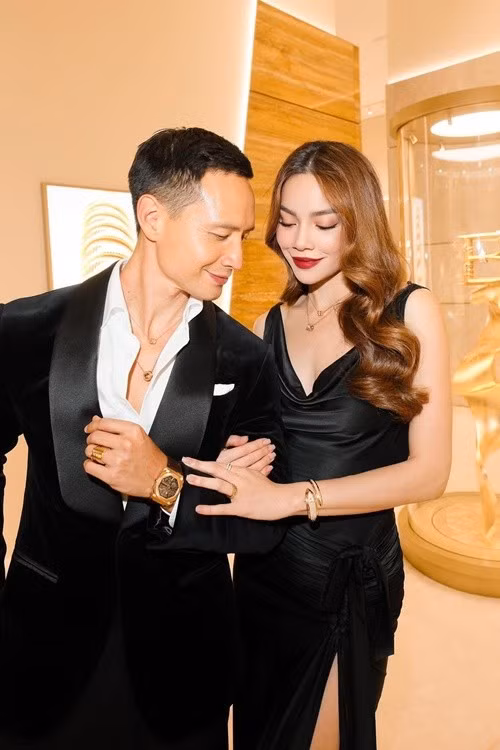 Nữ hoàng giải trí được Kim Lý chiều chuộng. Mỗi dịp lễ, kỷ niệm, nam diễn viên phim Hương ga tổ chức tiệc mừng, dành lời ngọt ngào cho bạn đời. Ảnh: FB Hồ Ngọc Hà.