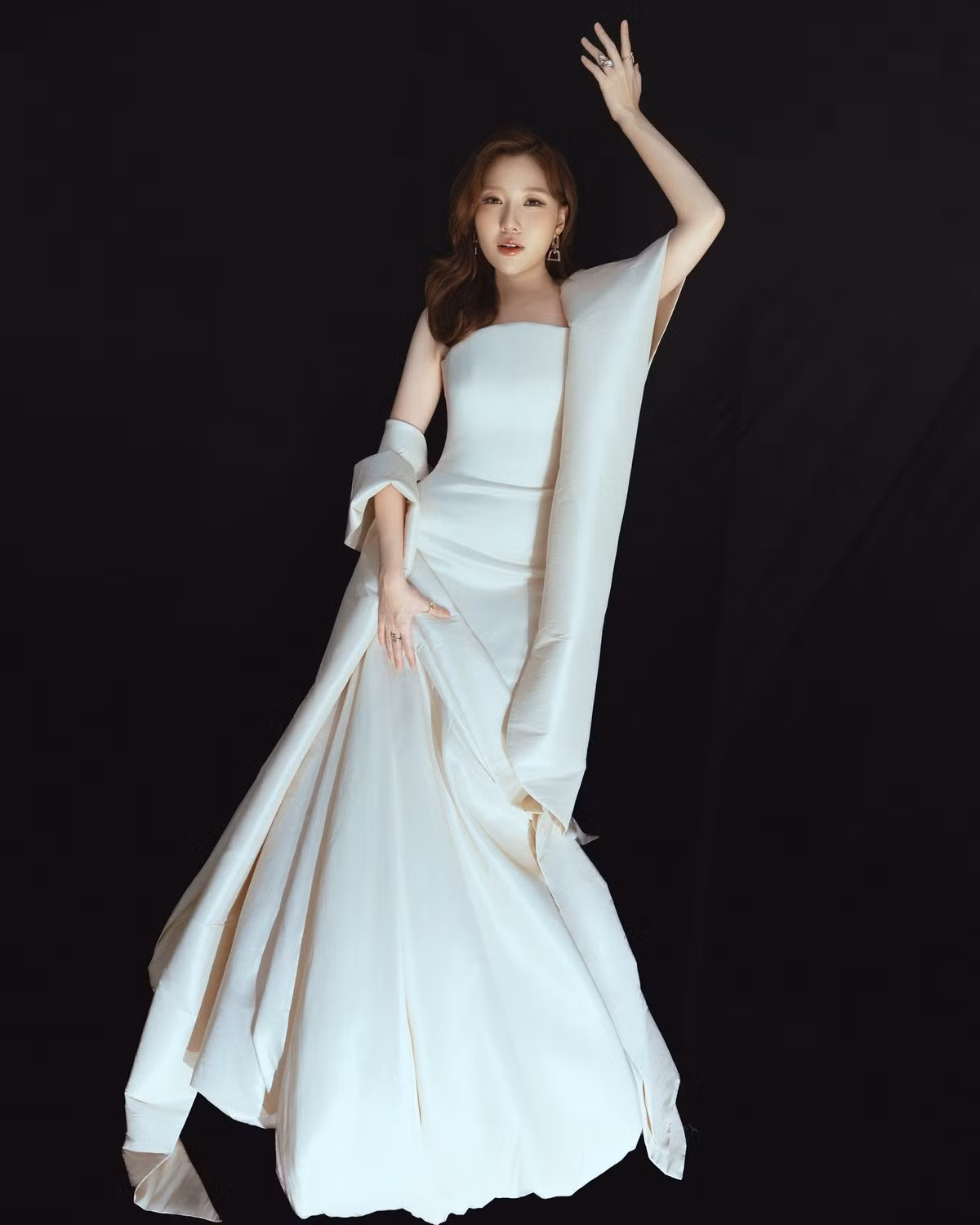 Uyển Ân chia sẻ trong cuộc phỏng vấn với Dân Việt, không chỉ có Cô dâu hào môn mà dự án nào cũng vậy, trước khi tham gia cô đều hỏi anh Trấn Thành để làm sao tìm được tâm lý tốt nhất cho nhân vật.