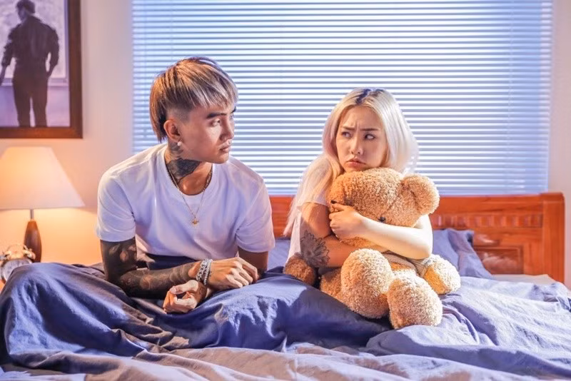 Nữ ca sĩ sinh năm 1993 hợp tác trong các MV Bánh mì không, Khó vẽ nụ cười, Gói xôi vội, Em-tôi, Buông bàn tay thật nhanh. Ảnh: Znews.