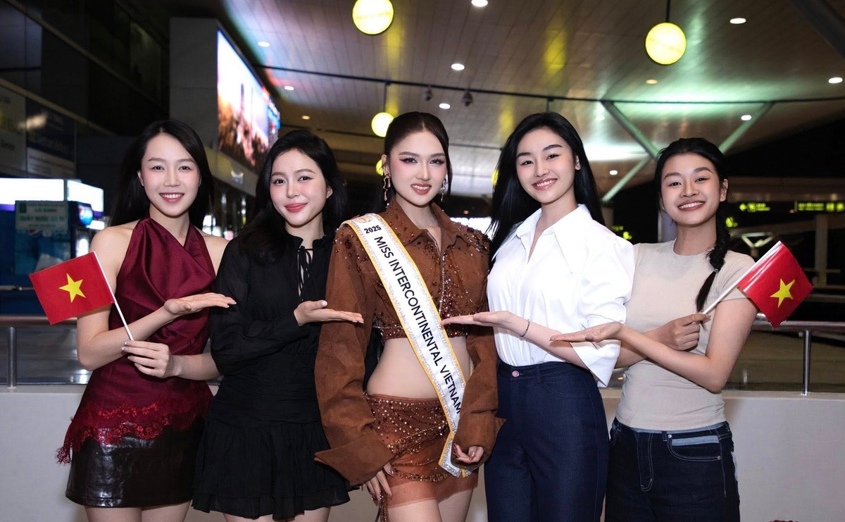 Hoa hậu Kiều Duy, Hoa hậu Yến Nhi, Á hậu Thu Trà, Phương Anh đến tiễn Thu Ngân thi quốc tế.