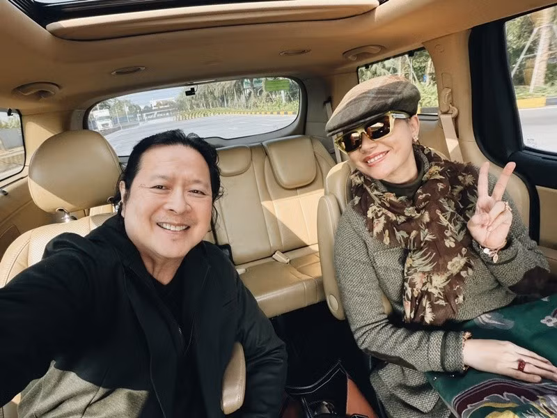 Chồng Hải Yến là doanh nhân Calvin Lâm. Cặp đôi kết hôn năm 2012, có 3 người con chung. Chia sẻ trên Tiền Phong, Hải Yến cho biết, doanh nhân Calvin Lâm là người tâm lý, chiều chuộng, luôn bên cạnh chăm sóc vợ. Ảnh: FB Hải Yến.