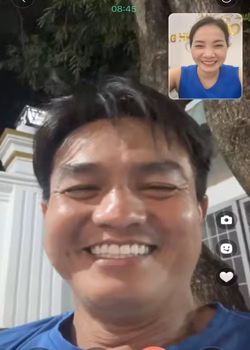 Cao Minh Đạt luôn chiều chuộng Trúc Trương. Ở nhà, anh không ngần ngại chia sẻ công việc nhà với vợ, đóng hàng, chở đồ giúp vợ. Ảnh: FB Cao Minh Đạt.