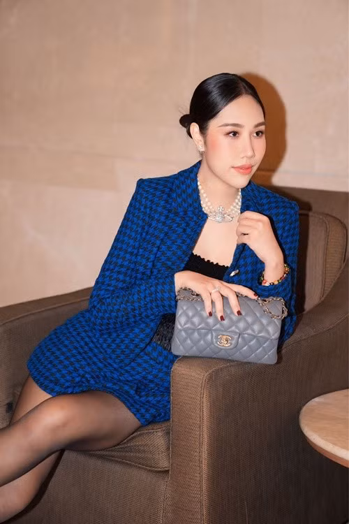 Gần đây, trong một chương trình,Tăng Khánh Chi cho biết, sau khi có con với Quang Minh, cô nhận nhiều lời công kích. Ảnh: FB Tăng Khánh Chi.