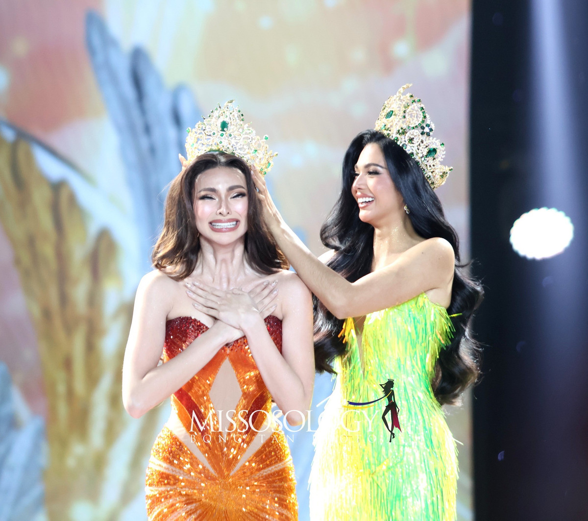 View - Yến Nhi trắng tay, đại diện Philippines đăng quang Miss Grand International | Báo Tri thức và Cuộc sống - TIN TỨC PHỔ BIẾN KIẾN THỨC 24H