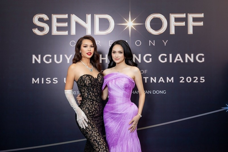 View - Hương Giang được fan vây kín ở sân bay khi đi thi Miss Universe 2025 | Báo Tri thức và Cuộc sống - TIN TỨC PHỔ BIẾN KIẾN THỨC 24H