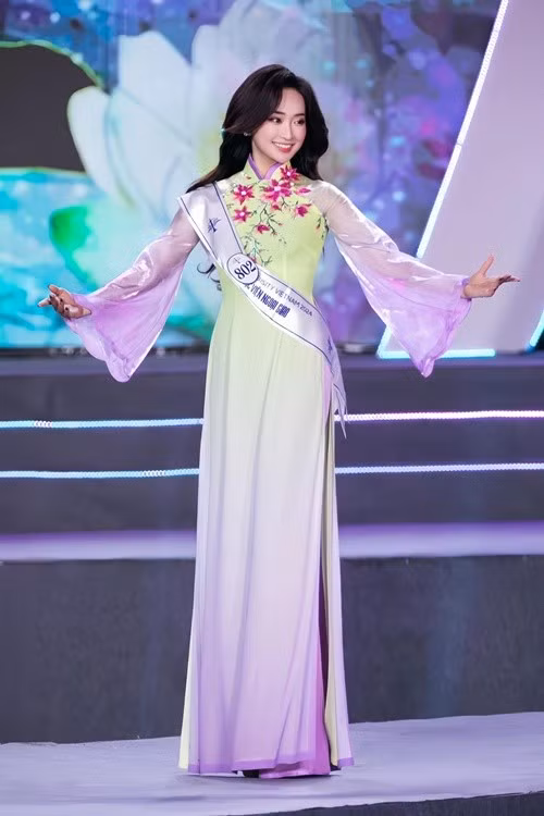 Thủy Tiên tích cực làm người mẫu sau Hoa hậu Sinh viên Việt Nam 2024. Ảnh: FB Vũ Thủy Tiên.