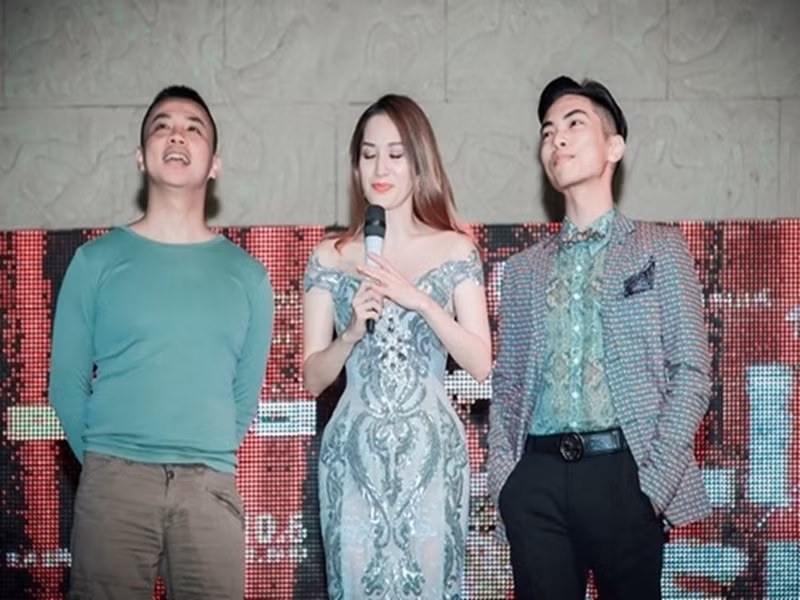 Mối quan hệ giữa vợ chồng Khánh Thi - Phan Hiển với Chí Anh luôn nhận được sự quan tâm của nhiều khán giả. Ảnh: Dân Việt.