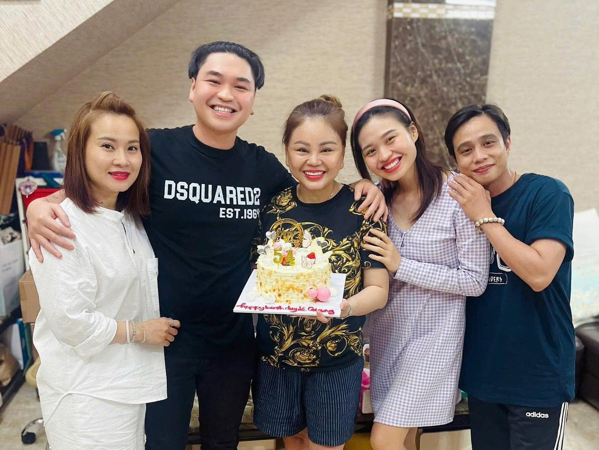 Nữ nghệ sĩ hài còn có nhà phố ở TP HCM. Ảnh: FB Lê Giang.