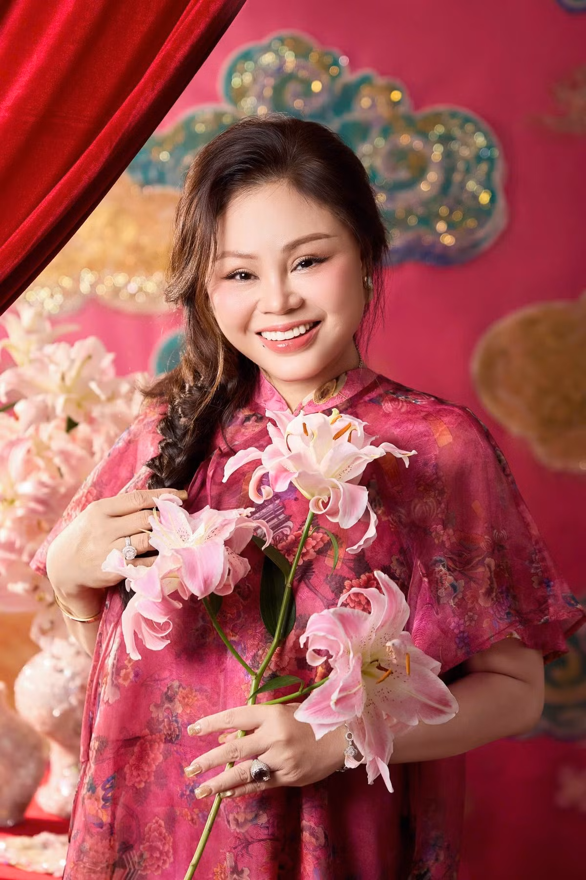 Nhan sắc của Lê Giang mang nét mặn mà, sắc sảo và ngày càng cuốn hút theo thời gian. Ảnh: FB Lê Giang.