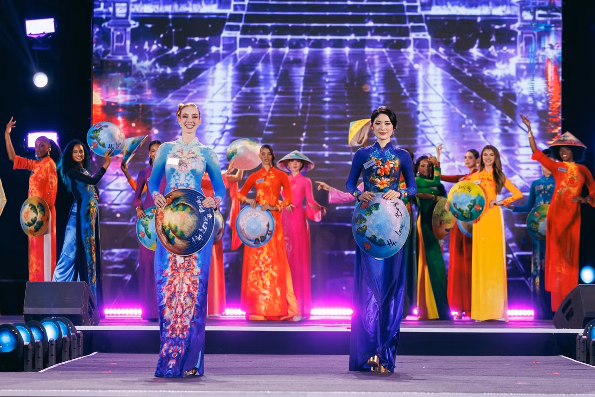 Mới đây, chương trình khai mạc Miss World lần thứ 73 với chủ đề “Welcome Miss World to Quảng Ninh - Việt Nam” diễn ra tại Quảng Ninh. 111 thí sinh tham dự sự kiện trước khoảng 10.000 khán giả.