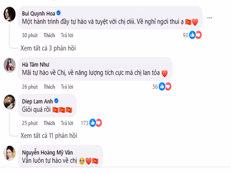 Bùi Quỳnh Hoa và Hà Tâm Như cũng an ủi Hương Giang khi trượt top 30. Ảnh: FB Hương Giang.