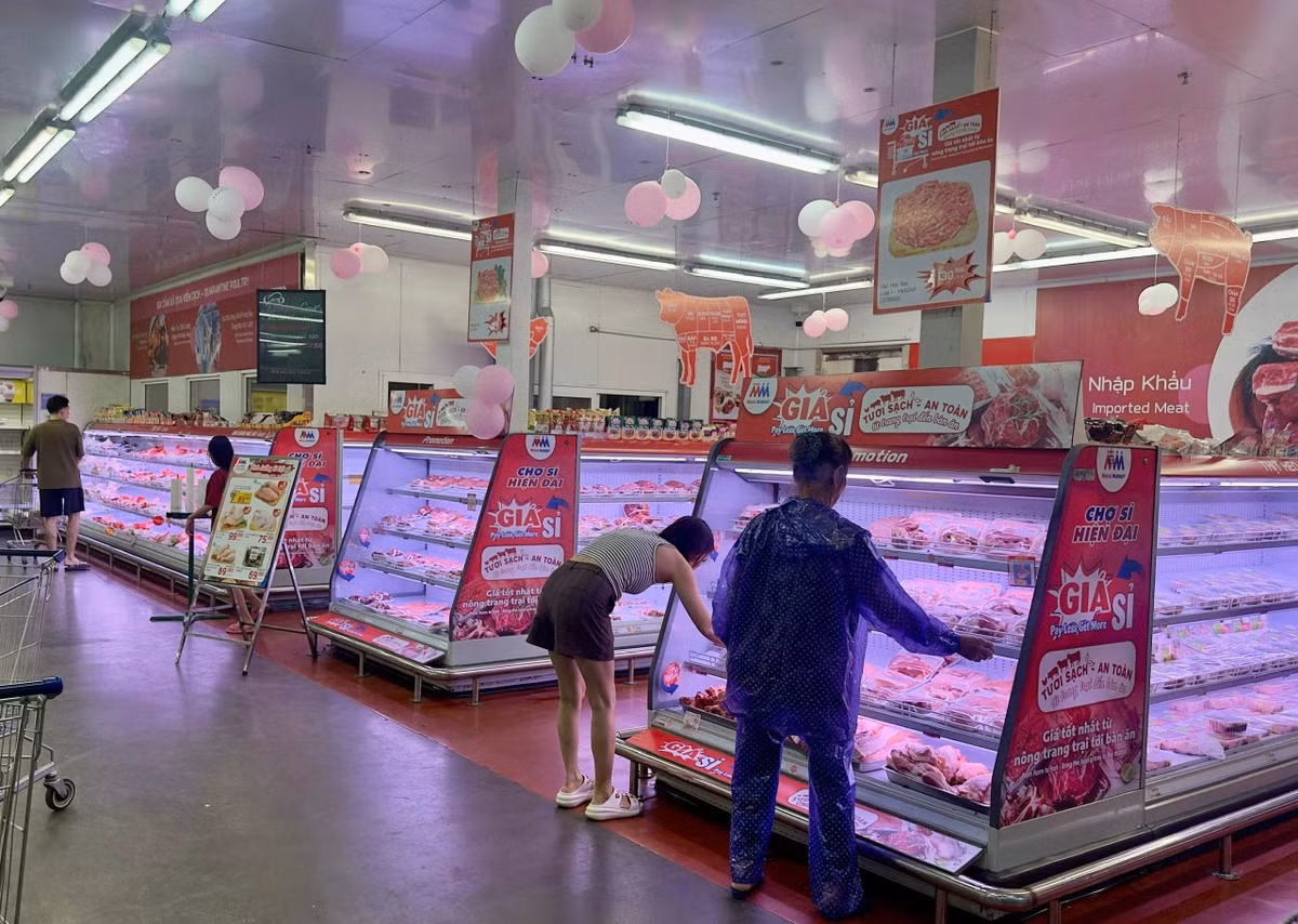 MM Mega Market Hồng Bàng (Hải Phòng) đảm bảo cung ứng đầy đủ hàng hóa trước khi bão Wipha đổ bộ. Ảnh: MM Mega Market.