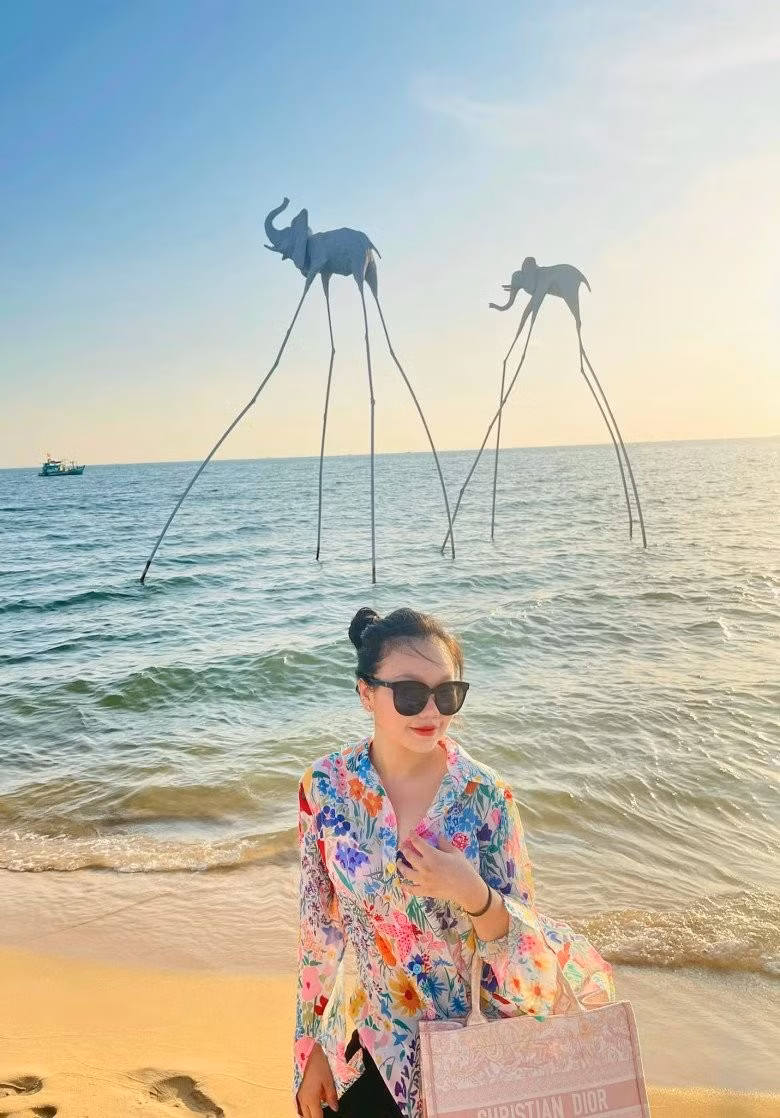 Huỳnh Như - con gái Đàm Vĩnh Hưng hơn 20 tuổi, không hoạt động trong showbiz Việt. Ảnh: Người Đưa Tin.