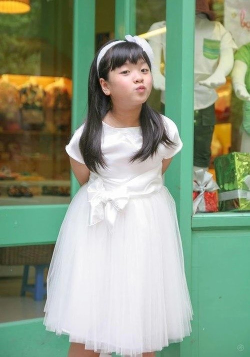 Hồng Khanh tập trung học tập sau Giọng hát Việt nhí 2013. Ảnh: Znews.