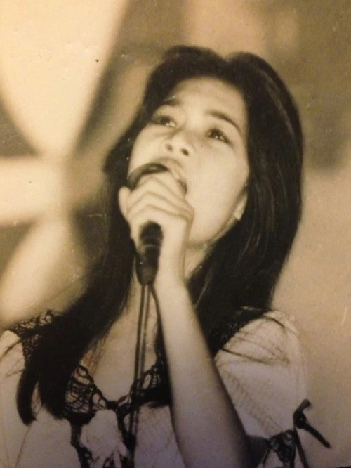 Từ năm 16 tuổi, Thu Phương gắn bó với ban nhạc Tây Hồ. Ảnh: Znews.