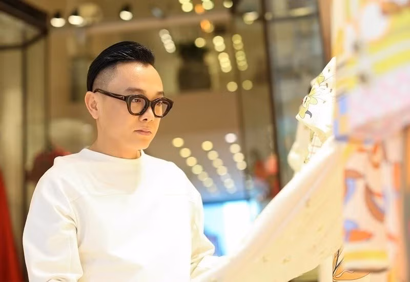 Trong cuộc phỏng vấn Người Đô Thị năm 2020, Công Trí chia sẻ việc luôn chọn cách im lặng trước mọi sóng gió. Ảnh: Znews.