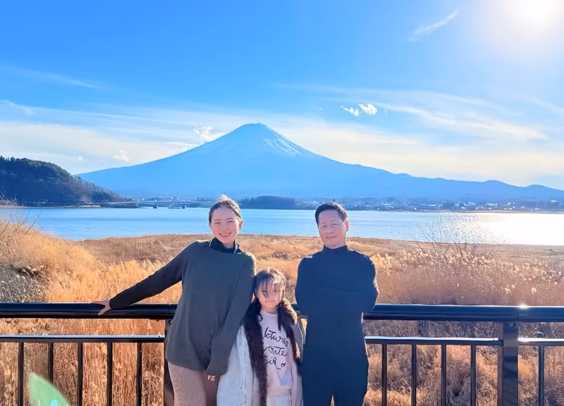 Phan Như Thảo chia sẻ về chuyến đi: "Thật ra ở đâu cũng được, bên nhau là được nên hầu như gia đình chỉ đi bộ loanh quanh cùng nhau, gu đi du lịch nghỉ dưỡng nên không có chạy KPI các điểm tham quan. Ăn ngon, ngủ ngon là chính". Ảnh: FB Phan Như Thảo.