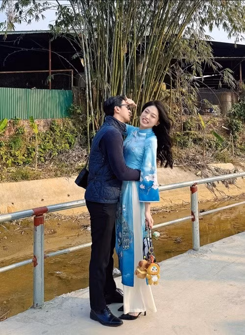 Trên trang cá nhân, Bình An thường xuyên chia sẻ hình ảnh hài hước của hai vợ chồng. Ảnh: FB Bình An.