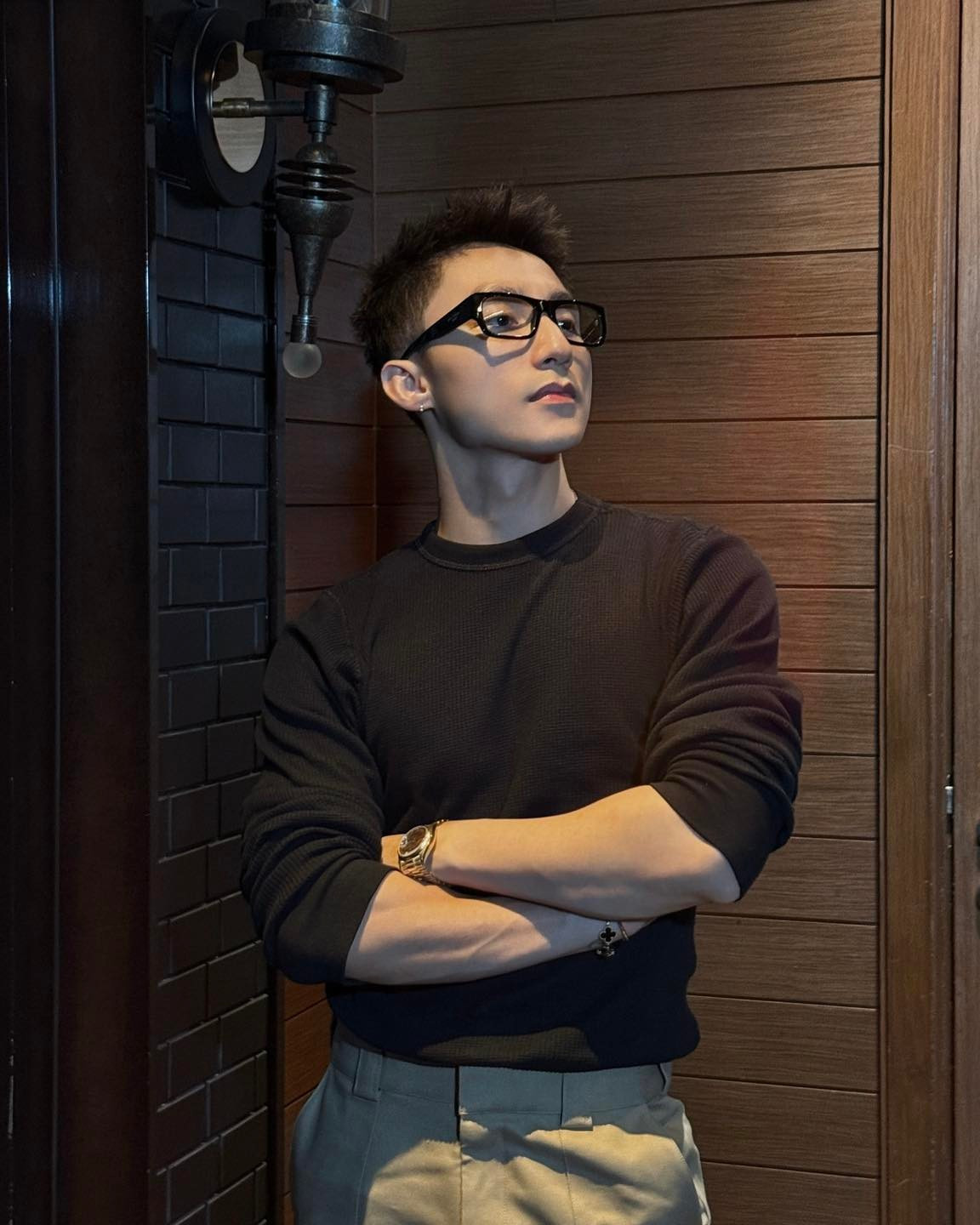 Công ty của Sơn Tùng M-TP khẳng định không có bất kỳ thỏa thuận hay hợp tác nào với website cá độ. Phía công ty TNHH TZ Việt Phát thừa nhận tự ý kết hợp với website cá độ với vai trò là đơn vị tài trợ mà không thông báo cho công ty của Sơn Tùng M-TP.