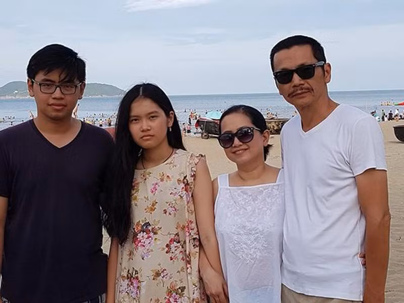 Nghệ sĩ Trung Anh còn có cậu con trai đầu lòng đã tốt nghiệp đại học ở Phần Lan.