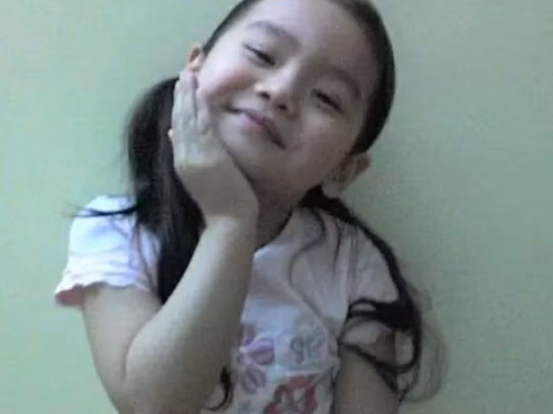 Con gái của “ông bố quốc dân” Trung Anh đáng yêu ngày còn nhỏ.