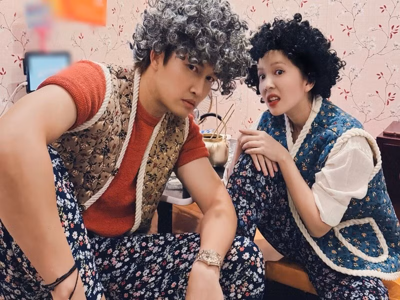 "Cư dân mạng đồn “cưới chạy bầu” bà nó ạ", Đình Tú nhắn nhủ Ngọc Huyền. Ảnh: FB Đình Tú.