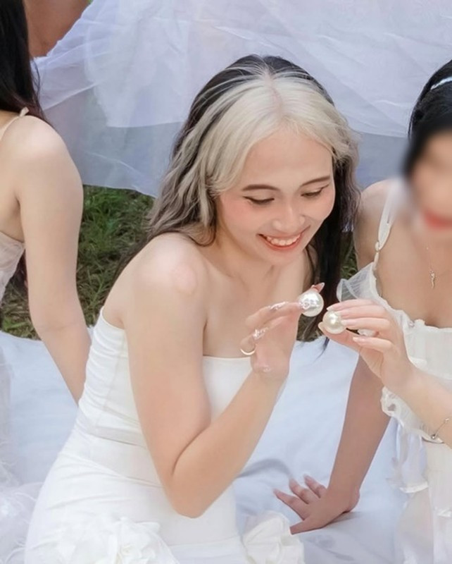 Nghi Phương có khả năng nhảy múa hiện đại. Trên trang cá nhân, con gái Phương Thanh thường xuyên đăng tải clip tập vũ đạo. Ảnh: Instagram Nghi Phương.