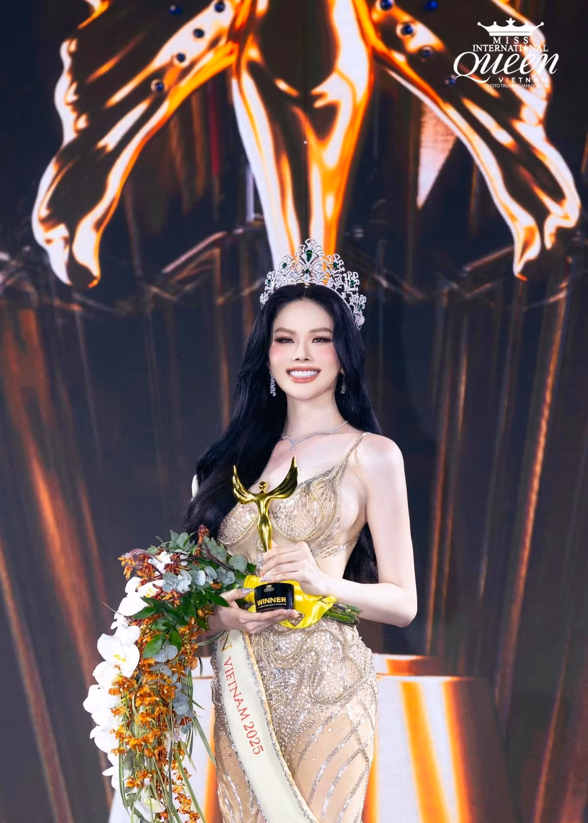 Ngày 10/5, Hà Tâm Như đánh bại 12 thí sinh khác để đăng quang Hoa hậu Chuyển giới Việt Nam 2025, là người kế nhiệm của Dịu Thảo. Ảnh: FB Tâm Như.